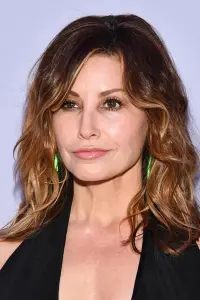 Photo Gina Gershon