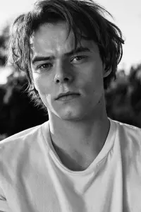 Photo Charlie Heaton