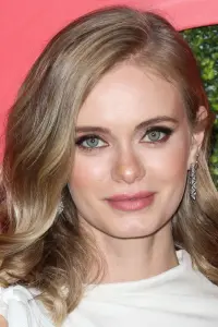 Photo Sara Paxton