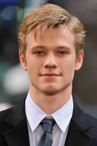 Photo Lucas Till