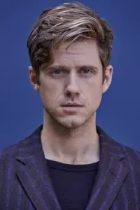 Photo Aaron Tveit