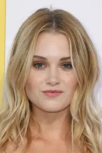 Photo Virginia Gardner