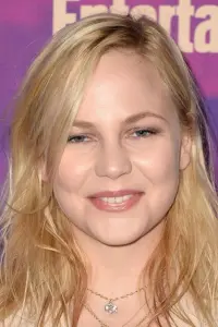 Photo Adelaide Clemens