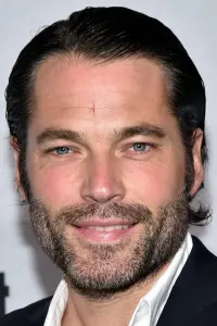 Photo Tim Rozon