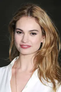 Photo Lily James