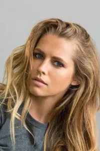 Photo Teresa Palmer