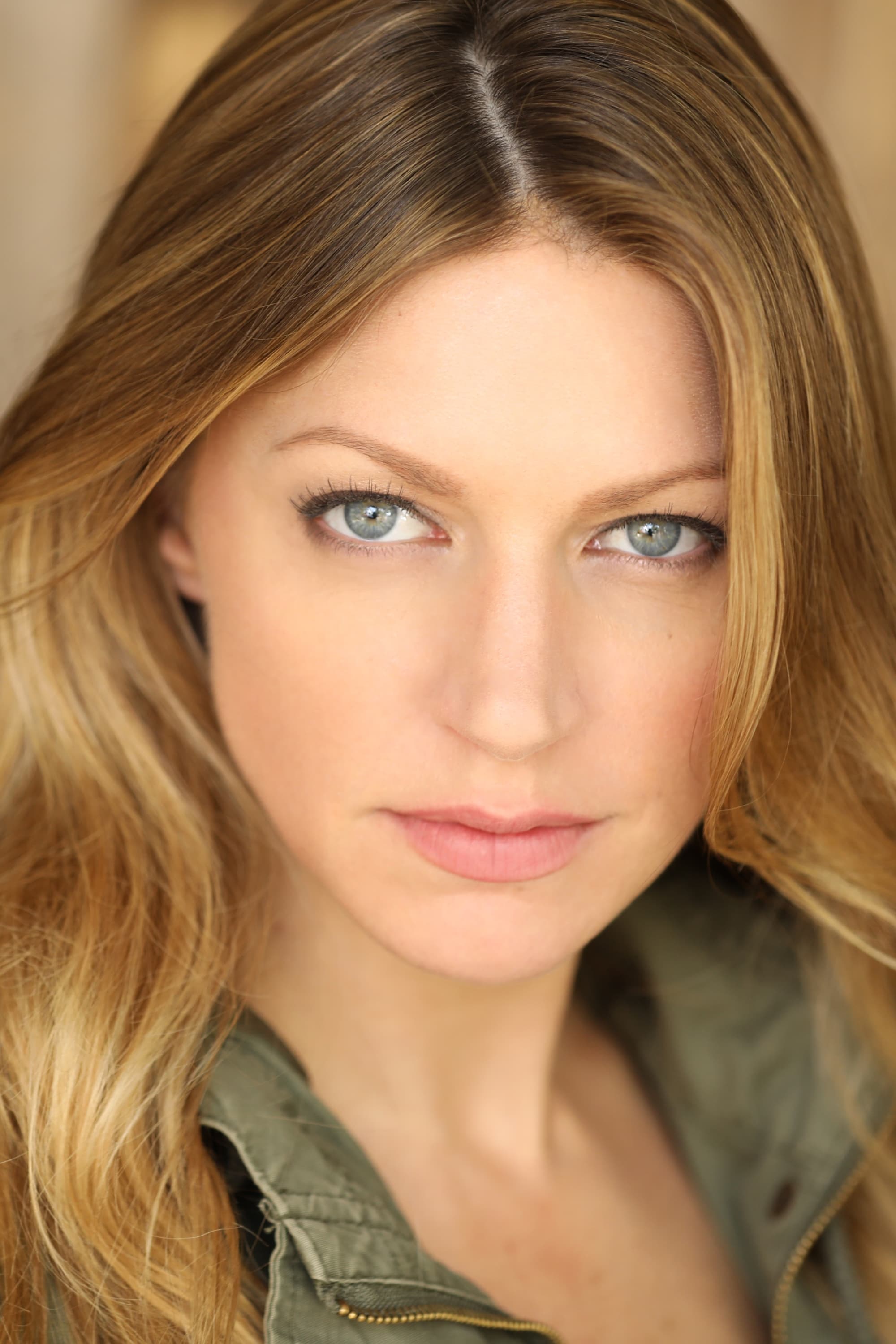 Photo Jes Macallan