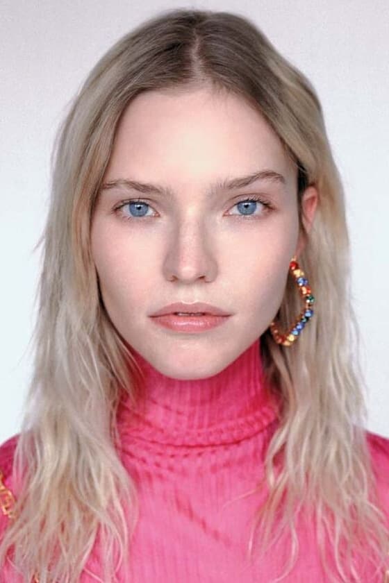 Photo Sasha Luss