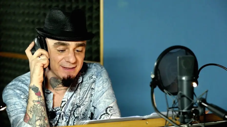 Watch film Cars 3 | Disney&bull;Pixar: Cars 3 - J-Ax &egrave; la voce dello speaker del Crazy 8 - Featurette