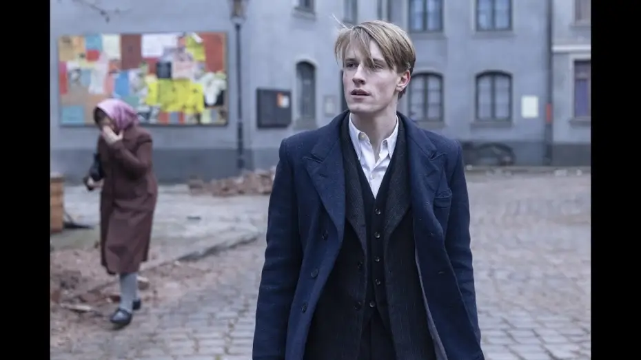 Watch film The Forger | El falsificador de pasaportes - Trailer español