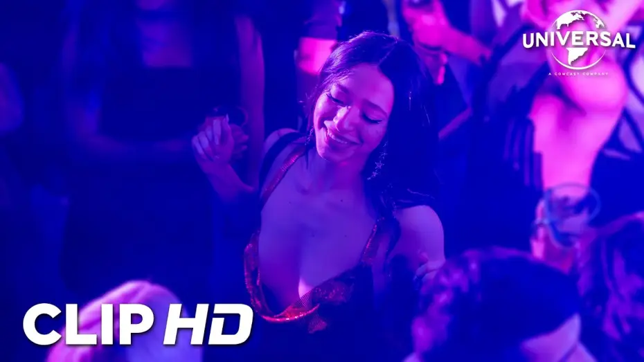 Watch film Anora | Clip en espa&ntilde;ol - Fiesta de A&ntilde;o Nuevo