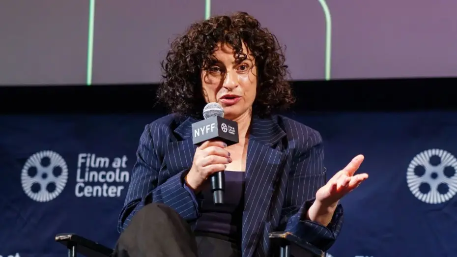 Watch film My Undesirable Friends: Part I - Last Air in Moscow | Julia Loktev and More on My Undesirable Friends: Part I &mdash; Last Air in Moscow