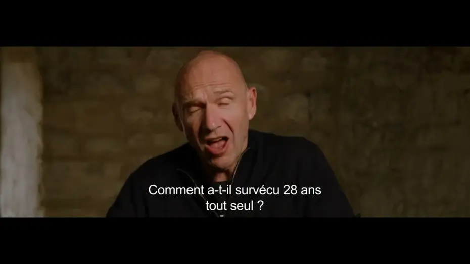 Watch film 28 Years Later | 28 Ans Plus Tard - Ralph Fiennes sur Docteur Kelson