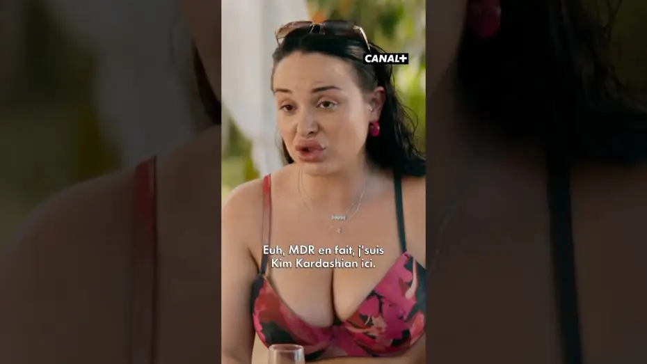 Watch film Coka Chicas | "Je peux g&eacute;rer n'importe quel mec avec mon sourire" 🫦