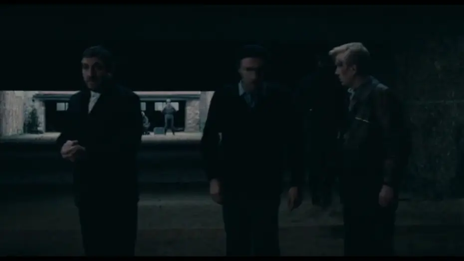 Watch film Army of Shadows | L'Arm&eacute;e des ombres (1969) -  Nous allons vous laisser une chance