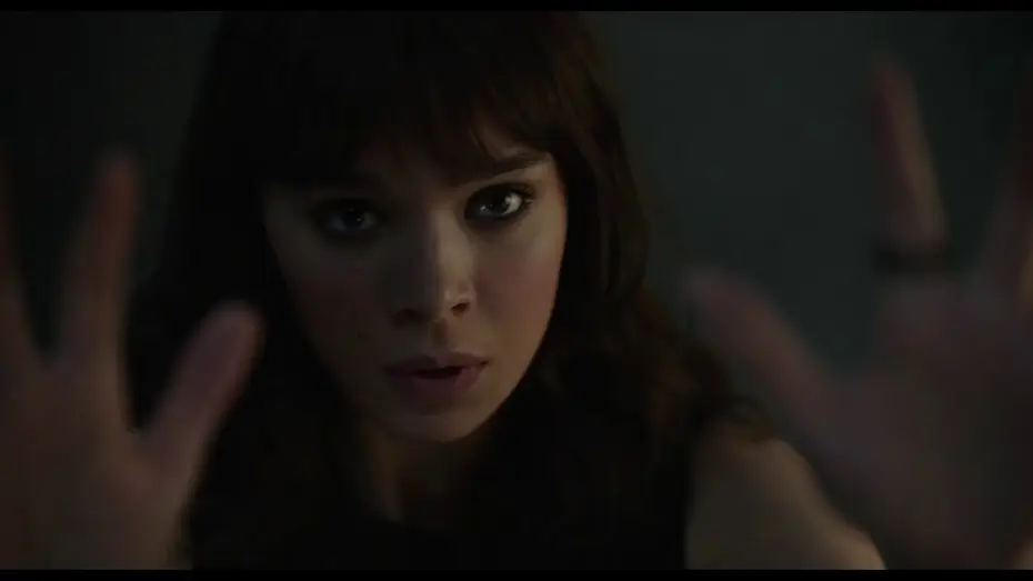 Watch film Bumblebee | BUMBLEBEE TR&Aacute;ILER