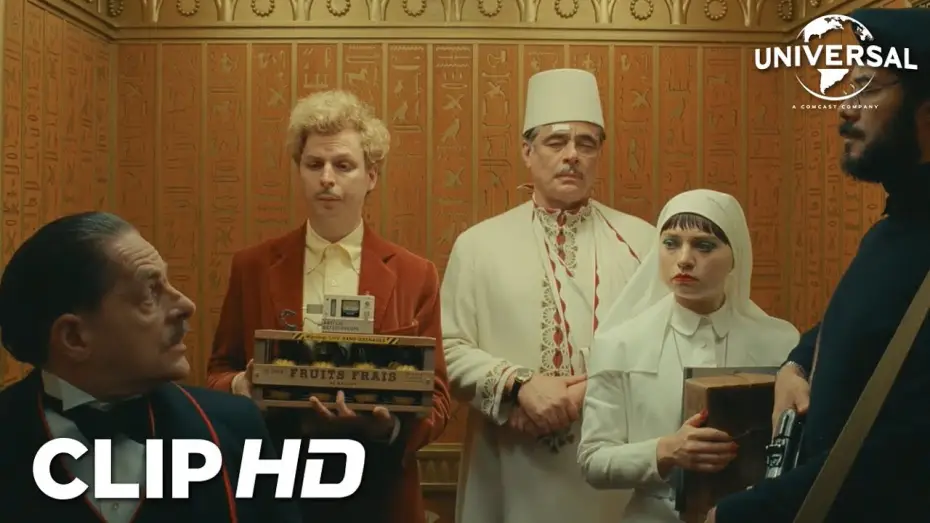 Watch film The Phoenician Scheme | Clip en espa&ntilde;ol - Usted trabaj&oacute; para m&iacute;