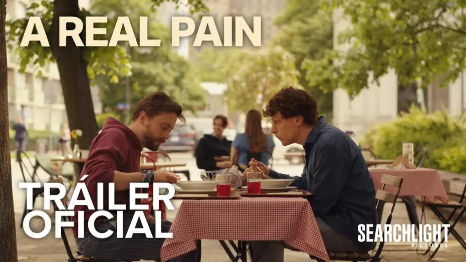 Watch film A Real Pain | Tr&aacute;iler Oficial en espa&ntilde;ol