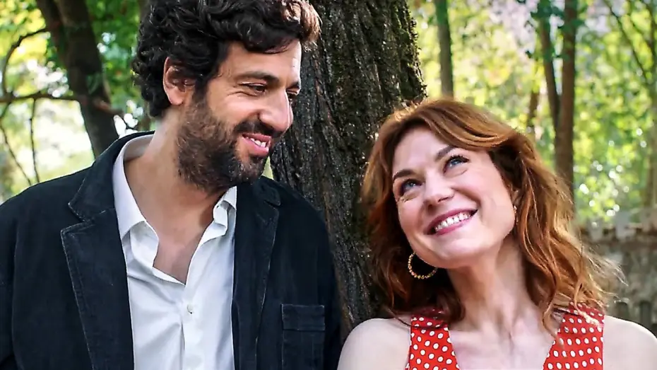 Watch film Double foyer | DOUBLE FOYER Bande Annonce (2024) Max Boublil, Emilie Dequenne