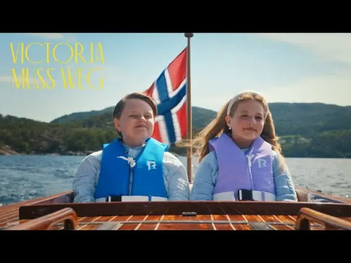 Watch film Victoria Must Go | VICTORIA MUSS WEG | Offizieller Trailer | Deutsch