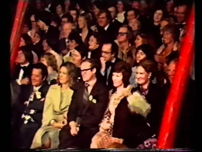 Watch film Circasia | Eric Clapton - Circasia