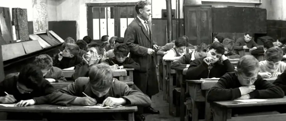 Watch film The 400 Blows | Sie k&uuml;ssten und sie schlugen ihn - Trailer