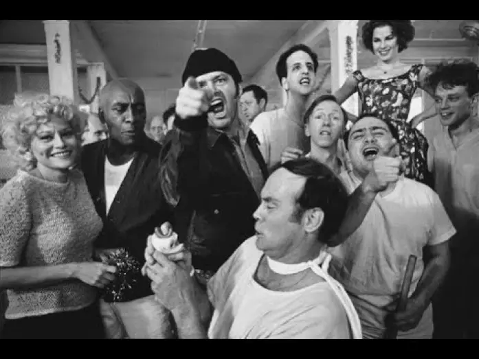 Watch film One Flew Over the Cuckoo's Nest | Bande Annonce "Vol au Dessus d'un Nid de Coucou"