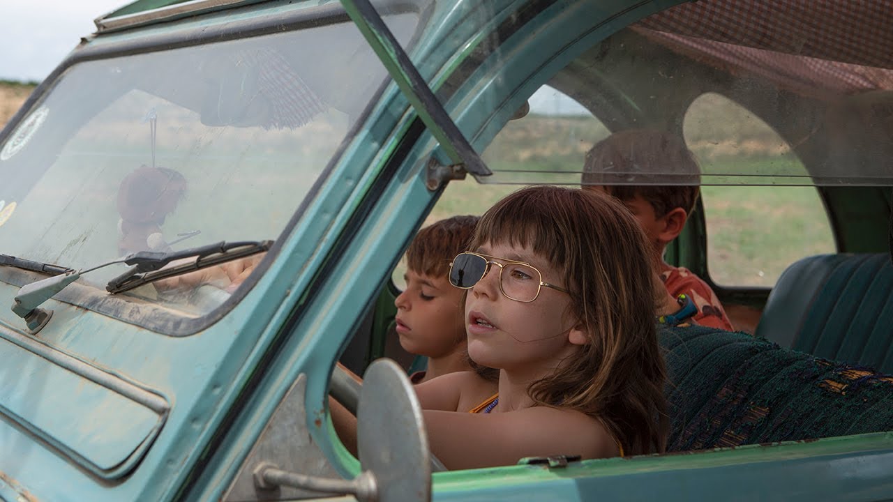 Watch film Alcarr&agrave;s | Official Trailer