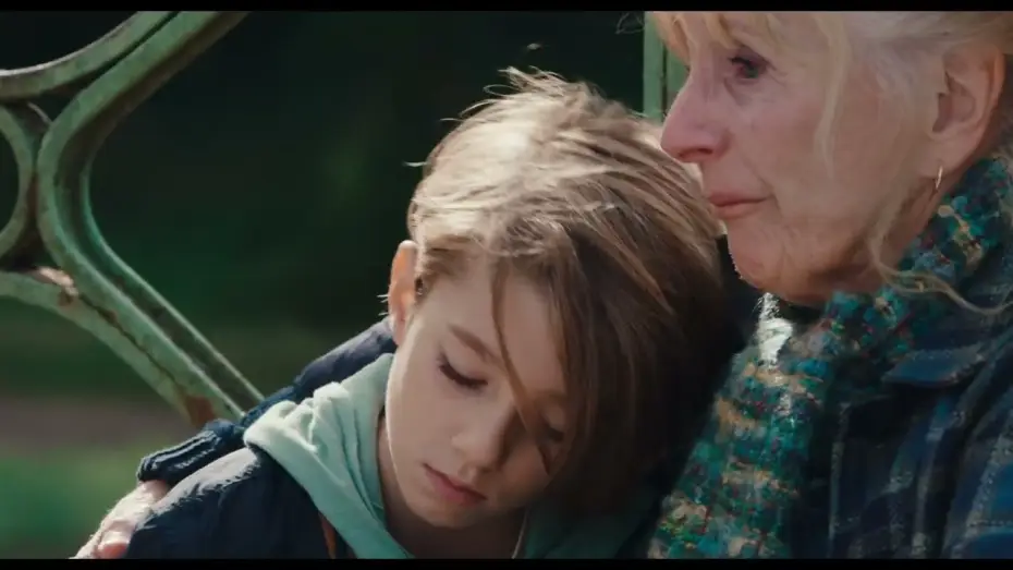 Watch film When Fall Is Coming | SOTTO LE FOGLIE di Fran&ccedil;ois Ozon | Trailer Ufficiale Italiano | dal 10 aprile al cinema