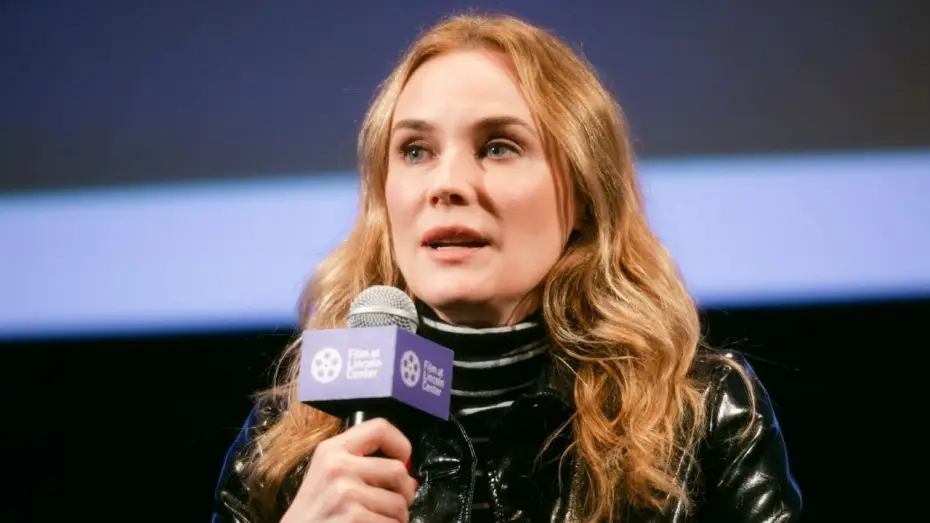 Watch film The Shrouds | David Cronenberg and Diane Kruger on The Shrouds