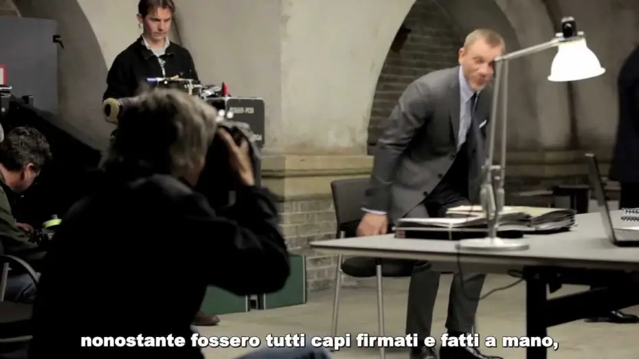 Watch film Skyfall | 007 Skyfall - Featurette "Costumi di scena"