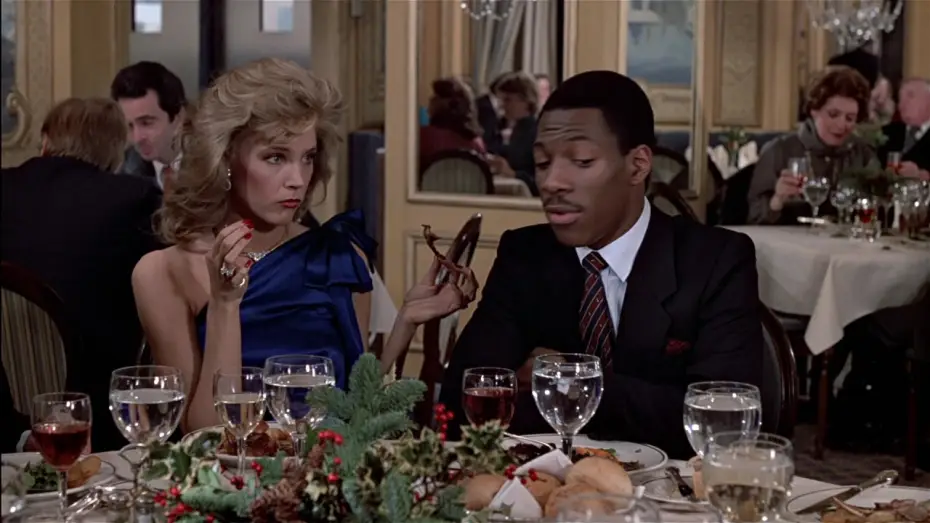 Watch film Trading Places | Entre Pillos Anda el Juego - Trailer