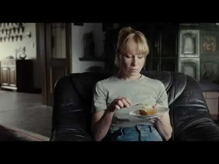 Watch film Andrea Gets a Divorce | Offizieller Teaser "Kuchen"