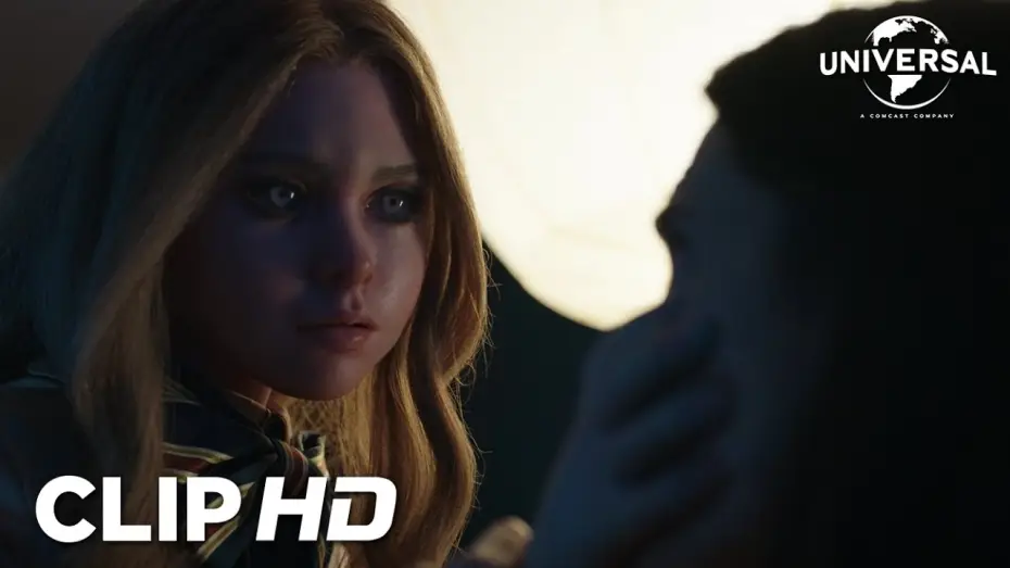 Watch film M3GAN | Clip - M3GAN intenta consolar a Cady mientras pelea con Gemma