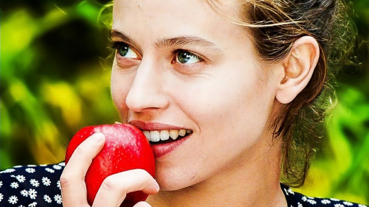 Watch film White as Snow | Белоснежка.Сказка для взрослых &mdash; Русский трейлер (2019)