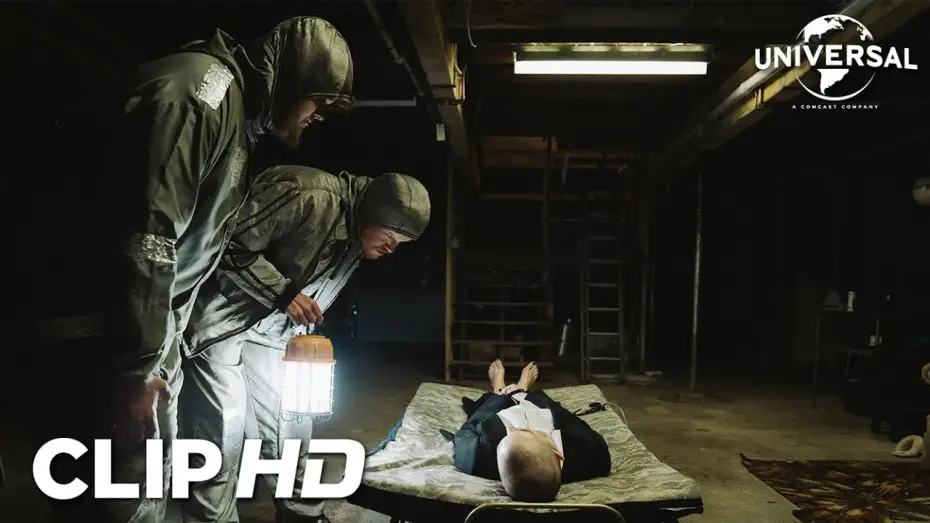 Watch film Bugonia | Clip en espa&ntilde;ol - &iquest;C&oacute;mo sabes que es un alien&iacute;gena?