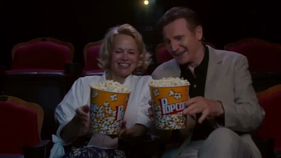 Watch film The Naked Gun | La qu&iacute;mica entre LIAM NEESON Y PAMELA ANDERSON [VOSE]