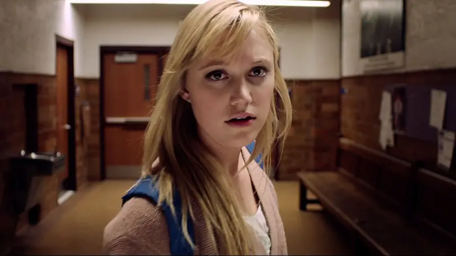 Watch film It Follows | IT FOLLOWS - The Legend