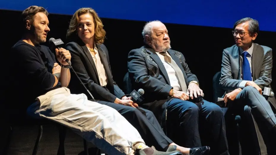 Watch film Master Gardener | Paul Schrader, Joel Edgerton & Sigourney Weaver on Master Gardener