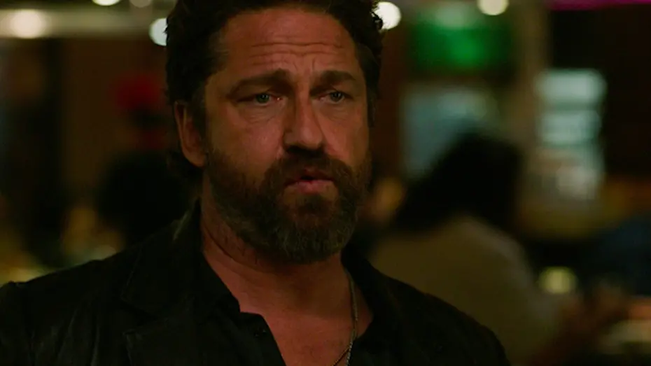 Watch film Den of Thieves | Restaurant Scene