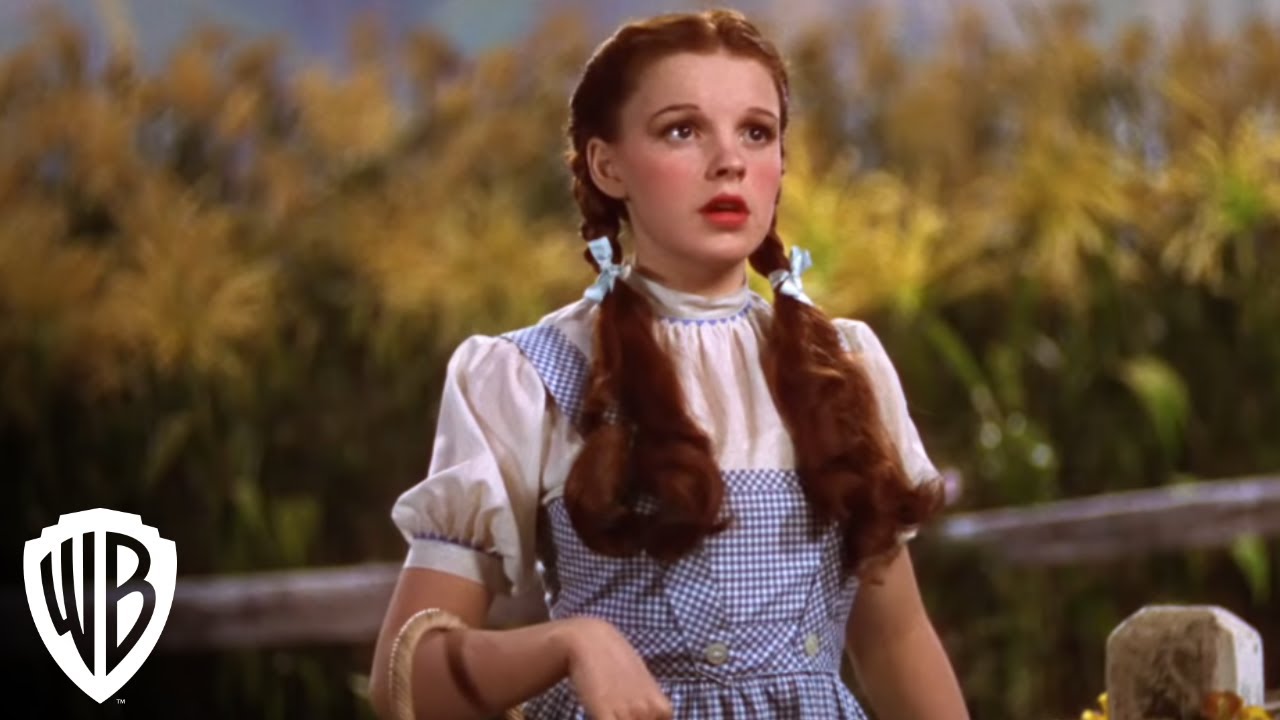 Watch film The Wizard of Oz | Dorothy Meets The Scarecrow