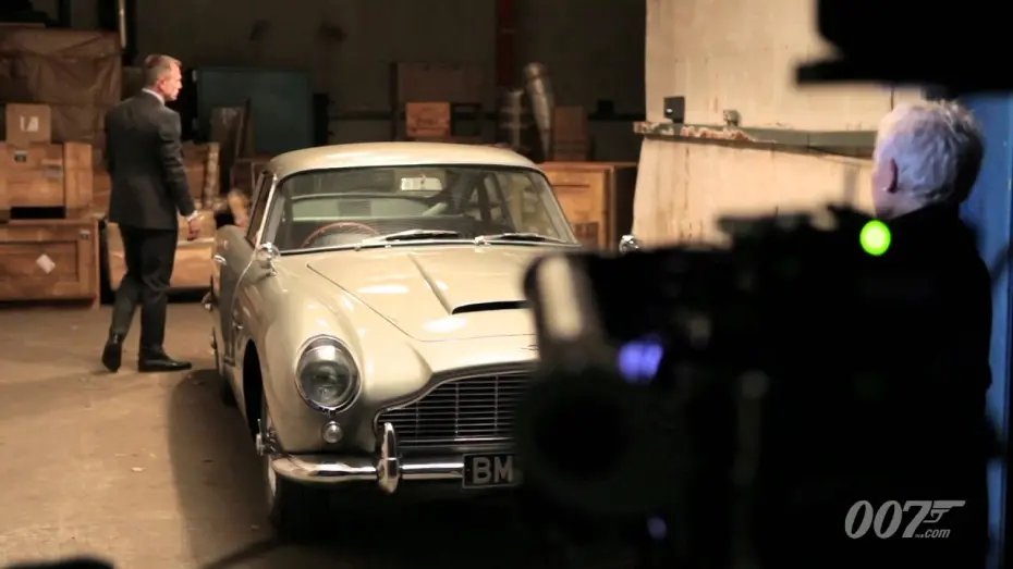 Watch film Skyfall | Costume Videoblog