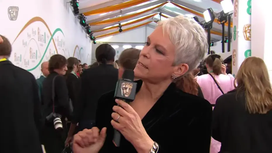 Watch film Everything Everywhere All at Once | Jamie Lee Curtis Shares The Love For Co-Star Michelle Yeoh | EE BAFTAs Red Carpet