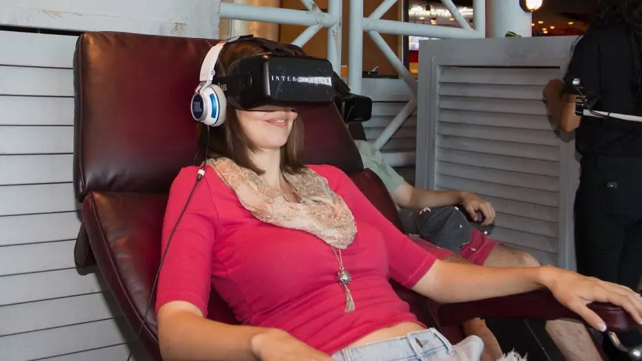 Watch film Interstellar | Oculus Rift Experience New York