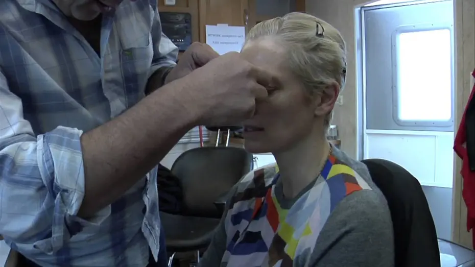 Watch film Snowpiercer | Tilda Swinton & The Making of Minister Mason