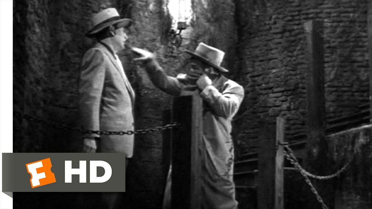 Watch film Bud Abbott and Lou Costello Meet Frankenstein | Abbott and Costello Meet Frankenstein (6/11) Movie CLIP - Where Are They? (1948) HD